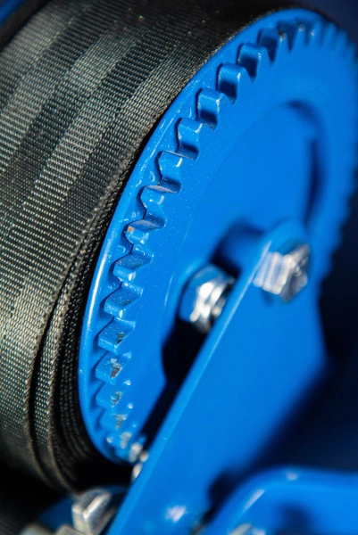 Лебедка ручная TOR ЛН-1200W (LHW) г/п 0,5 т длина ленты 20 м