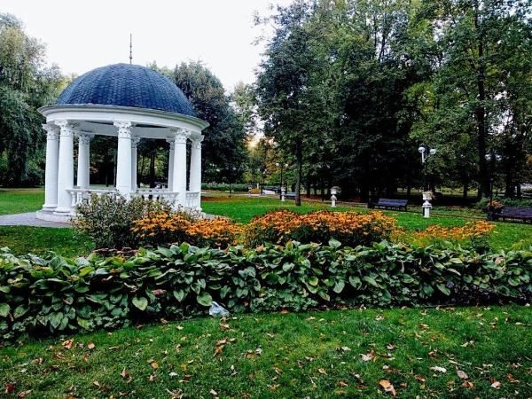 Ротонда тип 4, 8 колонн, диаметр 5000 мм Высота: 3620 мм, прямая, без купола, с тумбой